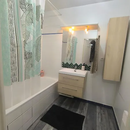 Apartment Cosy Jolie T3 - Centre&parking Mantes-la-Jolie