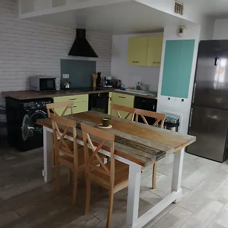 Apartment Cosy Jolie T3 - Centre&parking Mantes-la-Jolie
